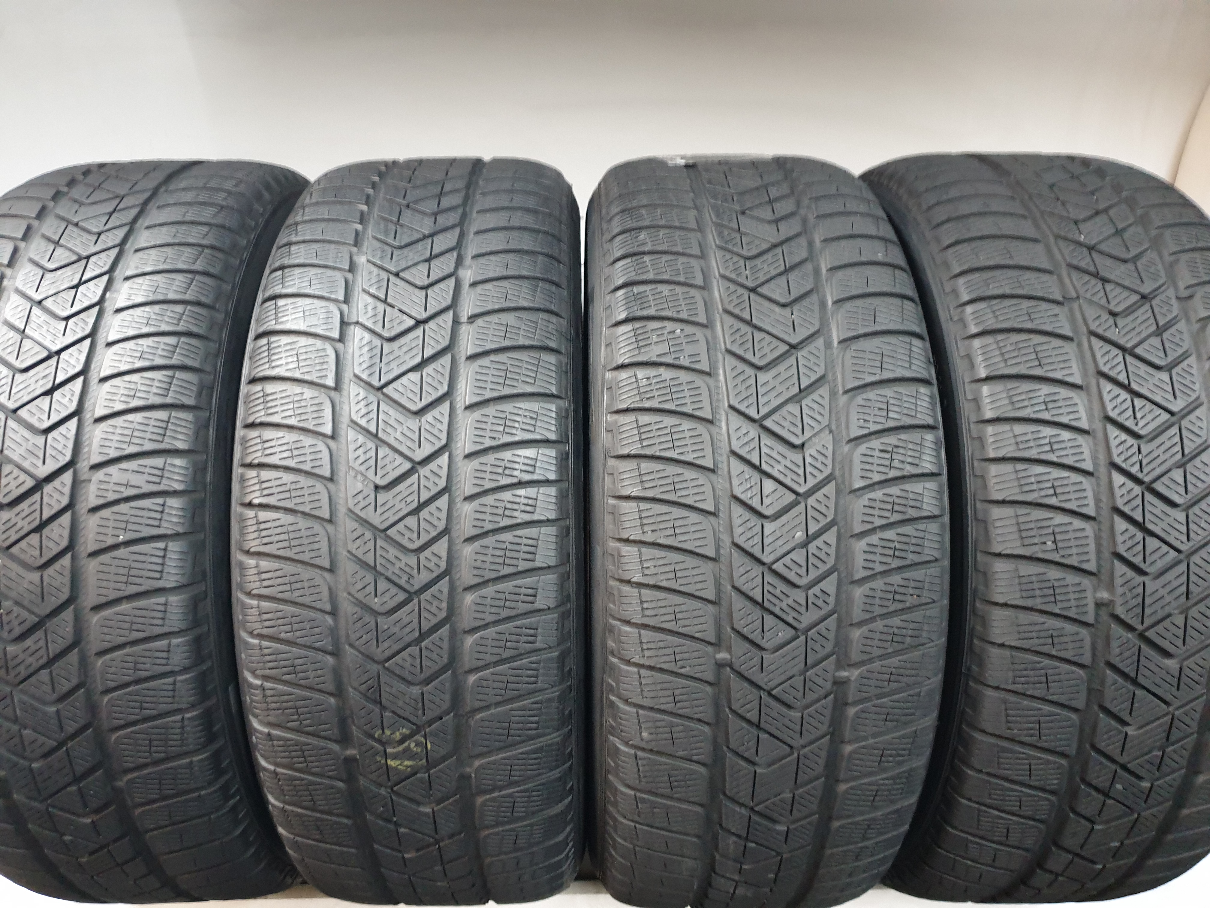 Anvelope Second Hand Pirelli Iarna 235/55 R19 101H